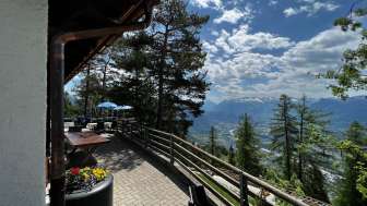 MATU Mountain Inn with a view of the Rhine Valley